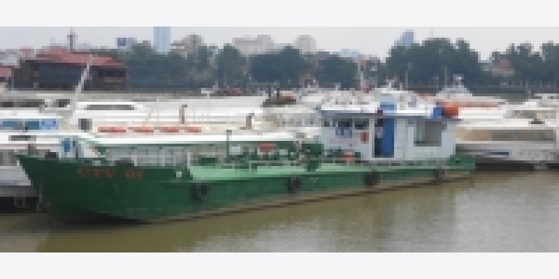 Nhận Chuyên vận chuyển xang dau bằng xe bồn,xa lan Nhận Chuyên vận chuyển xang dau bằng xe bồn,xa lan