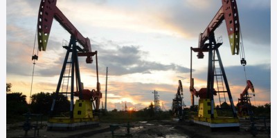 Giá xăng dầu hôm nay 5/5: Lao dốc, OPEC+ quyết đẩy nhanh việc tăng sản lượng