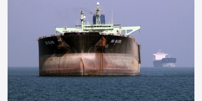 Lưu lượng tàu thuyền hàng ngày qua eo biển Hormuz giảm mạnh từ 138 xuống chỉ còn 2