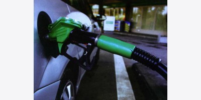 Đức siết chặt việc tăng giá nhiên liệu khi chiến tranh đẩy giá lên cao