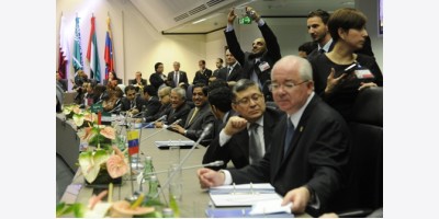 Nhà giao dịch dầu thô lớn nhất thế giới cảnh báo về nhiều tháng biến động giá