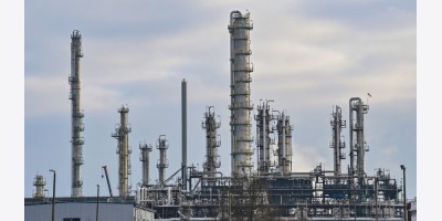 Sản lượng lọc dầu của Trung Quốc giảm do chiến tranh gây áp lực lên nguồn cung dầu thô