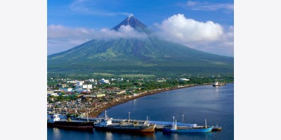 Xuất khẩu dầu từ các cảng Biển Đen của Nga giảm do các cuộc tấn công và bão