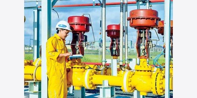 Tình trạng thắt chặt nhiên liệu toàn cầu châm ngòi cho đợt tăng giá cổ phiếu của các nhà máy lọc dầu Mỹ