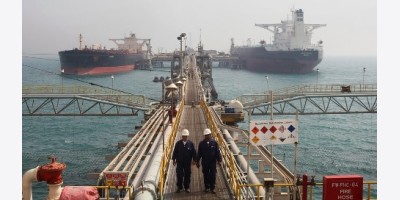 Lưu lượng tàu chở dầu qua eo biển Hormuz giảm bất chấp sự phục hồi của dòng chảy dầu mỏ