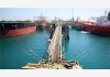 Việc mở cửa lại eo biển Hormuz đang được đẩy mạnh khi các tàu chở dầu nối lại hoạt động