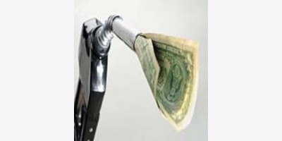 Dầu trên 100 USD đẩy giá nhiên liệu Mỹ lên các mức kỷ lục mới