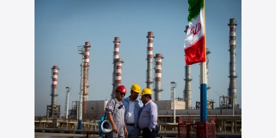 Sự sụp đổ sản lượng dầu mỏ của Iraq châm ngòi cho cuộc chạy đua tìm kiếm các tuyến đường xuất khẩu mới
