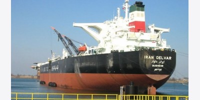 Iran chuyển sang hình thức bơm dầu lên từng tàu đơn lẻ để xuất khẩu và di dời kho chứa
