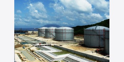 Kho dự trữ toàn cầu cạn kiệt tạo ra một mức sàn cao hơn cho giá dầu