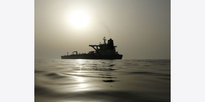 Tàu chở dầu Iran trốn lệnh trừng phạt bằng giấy tờ giả của Iraq